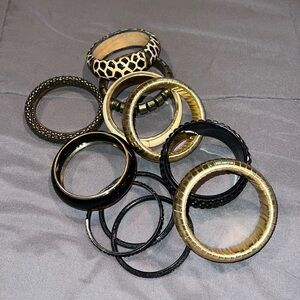 Mixed bangle set